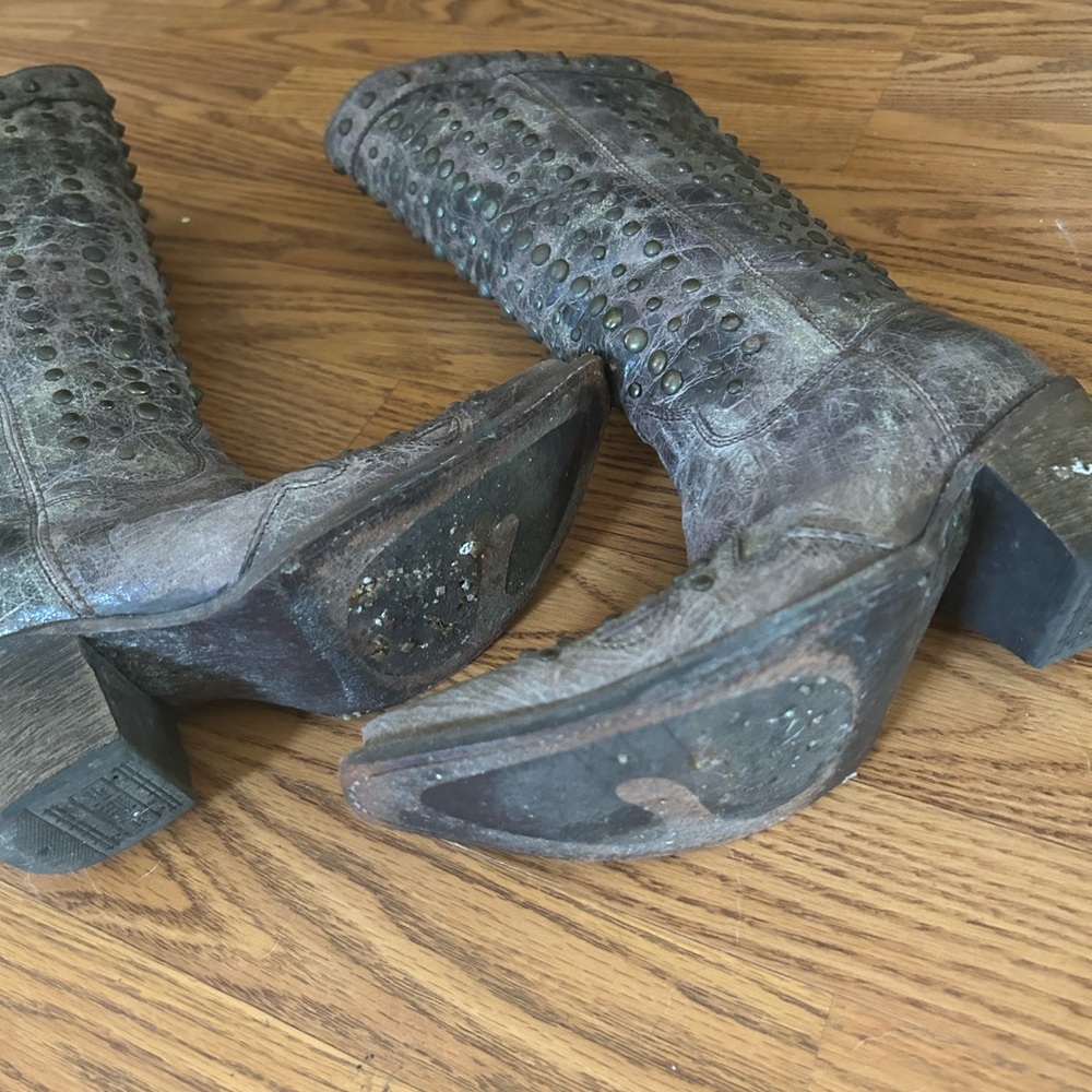 Corral vintage cowboy cowgirl boots